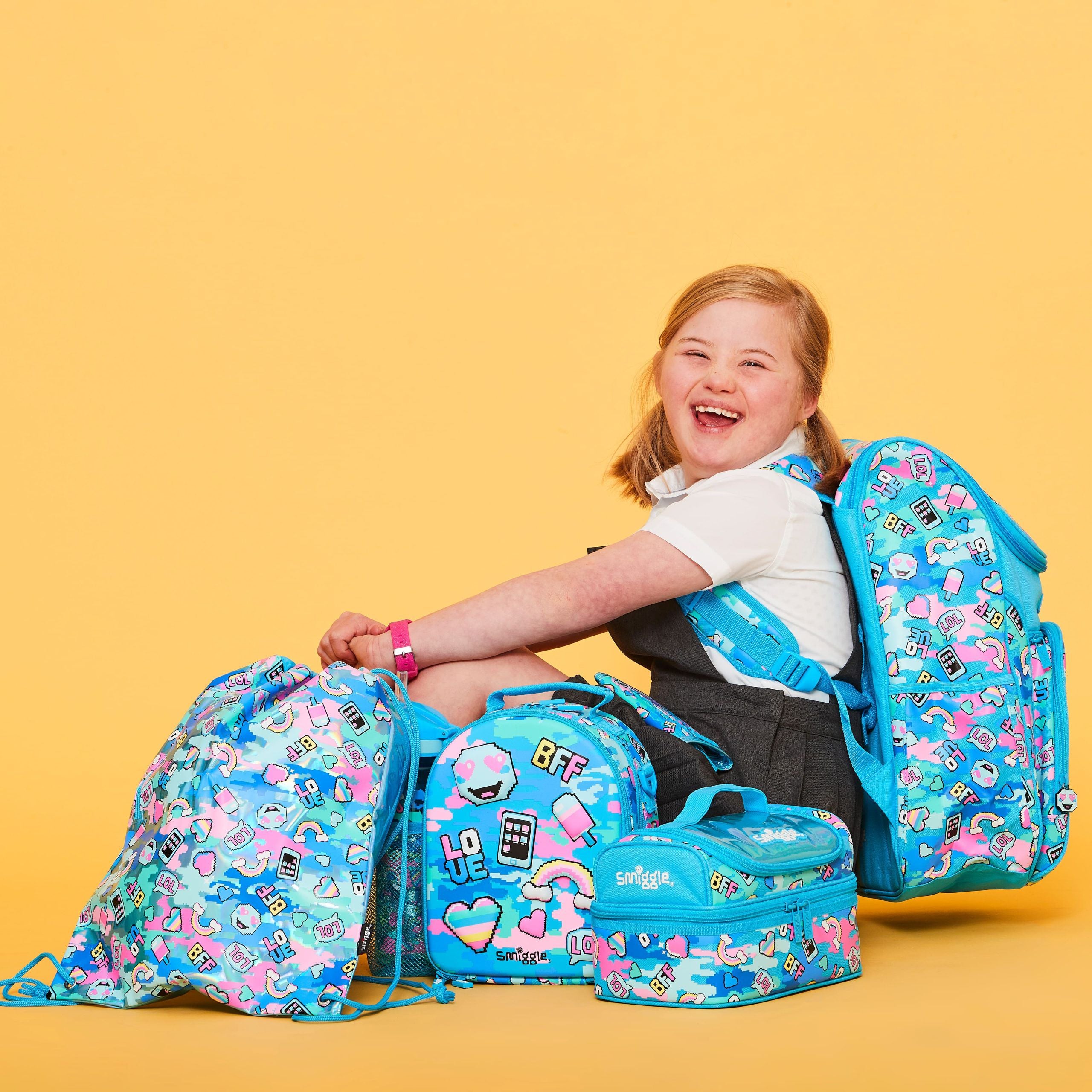 Smiggle - Hide Sert Kapaklı Beslenme Çantası-Dinossi