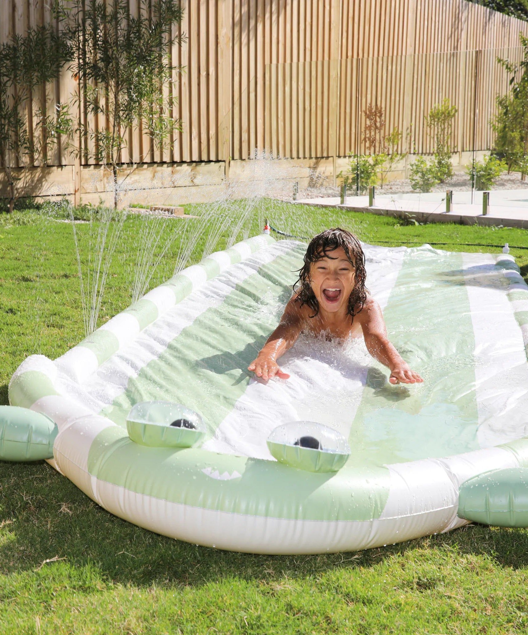 Sunnylife - Canavar Monty Püskürtmeli Su Kayma ve Slayt-Dinossi