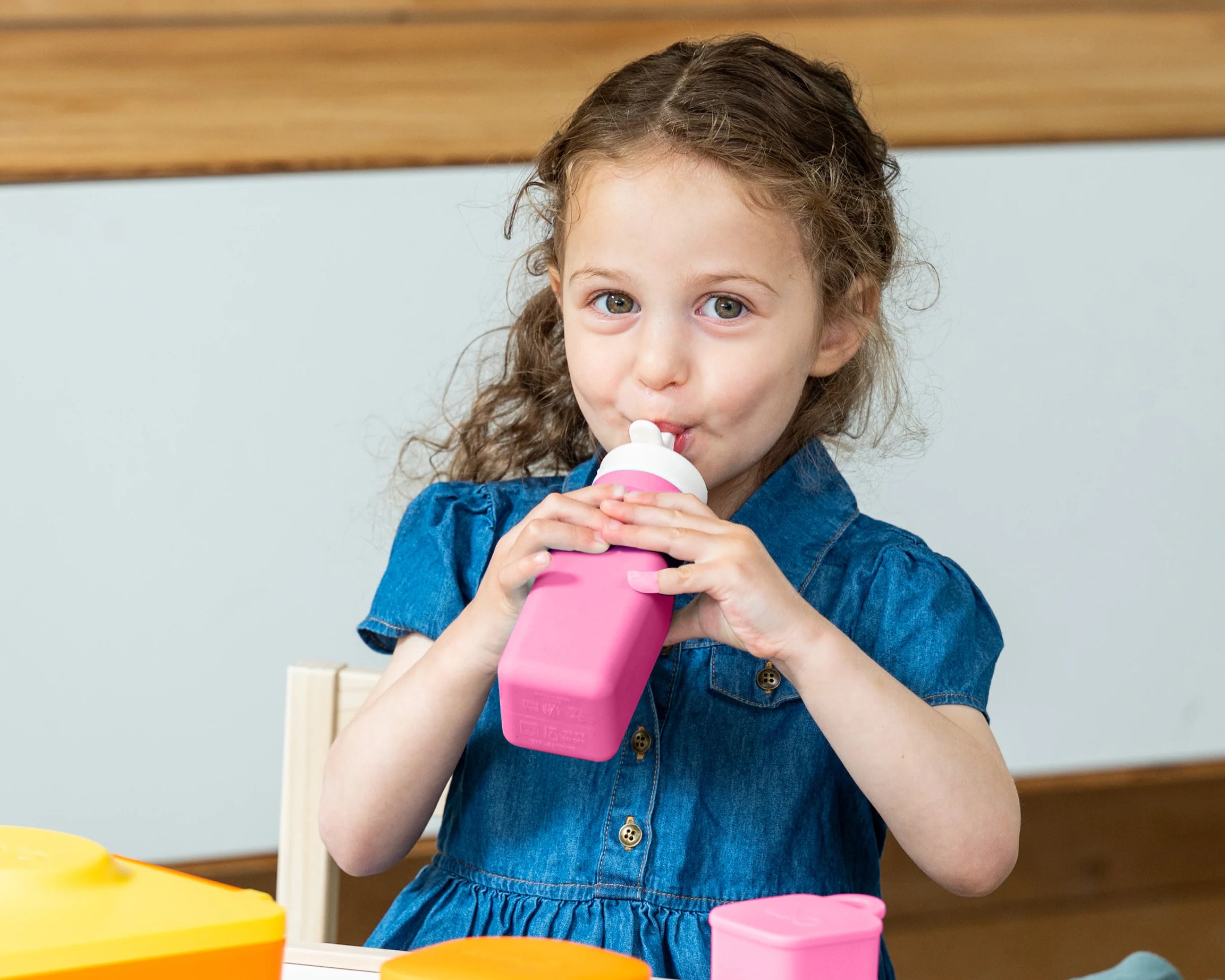 Omiebox - OmieBottle BPA-vrije siliconen drinkfles roze