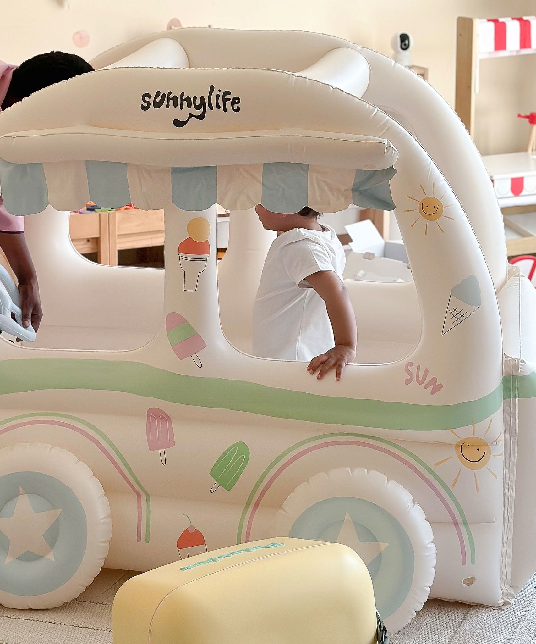 Sunnylife - Kinderen Strand en Tuin Opblaasbare IJscoman Speelset