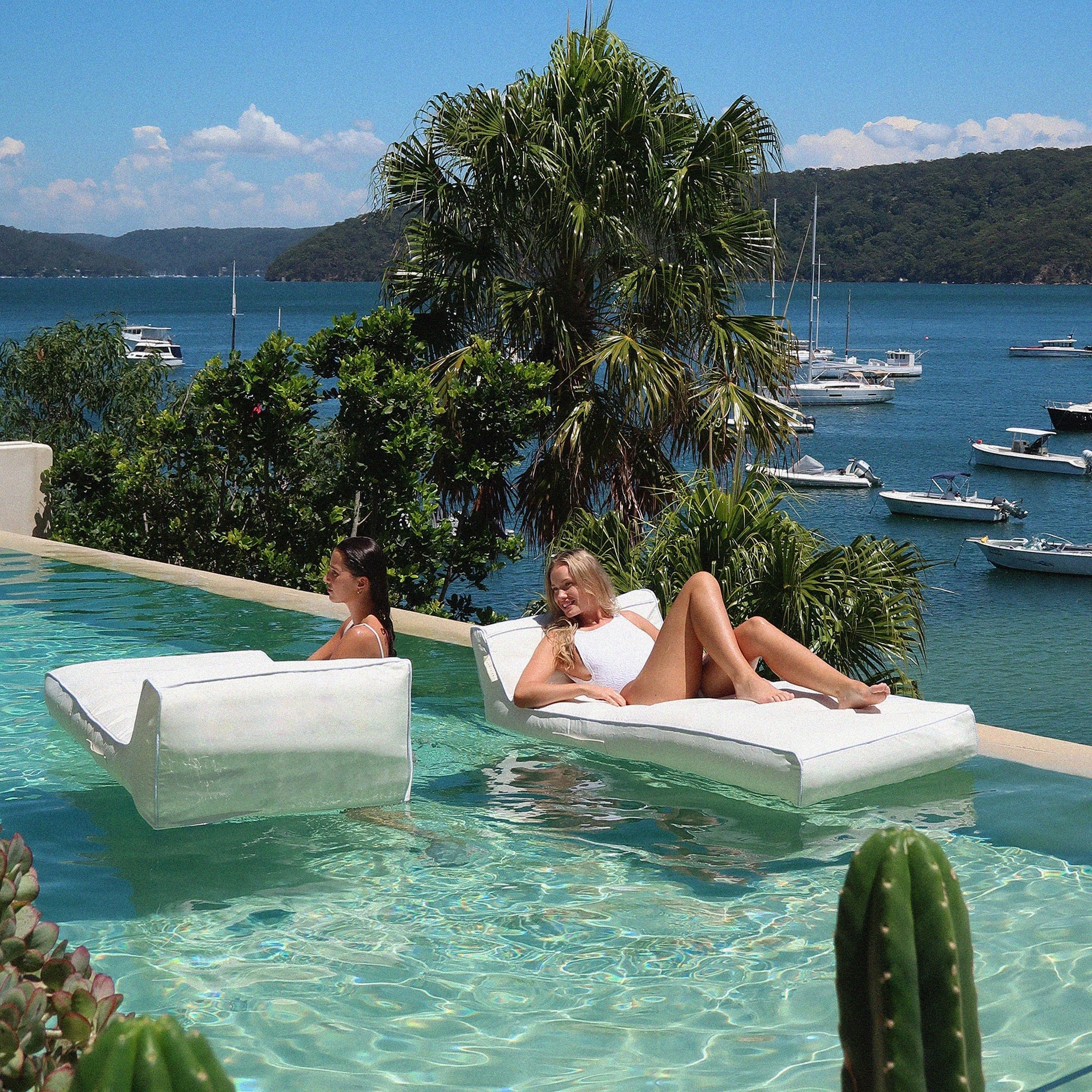 Sunnylife - Luxe Opblaasbaar Strand- en Zwembadbed