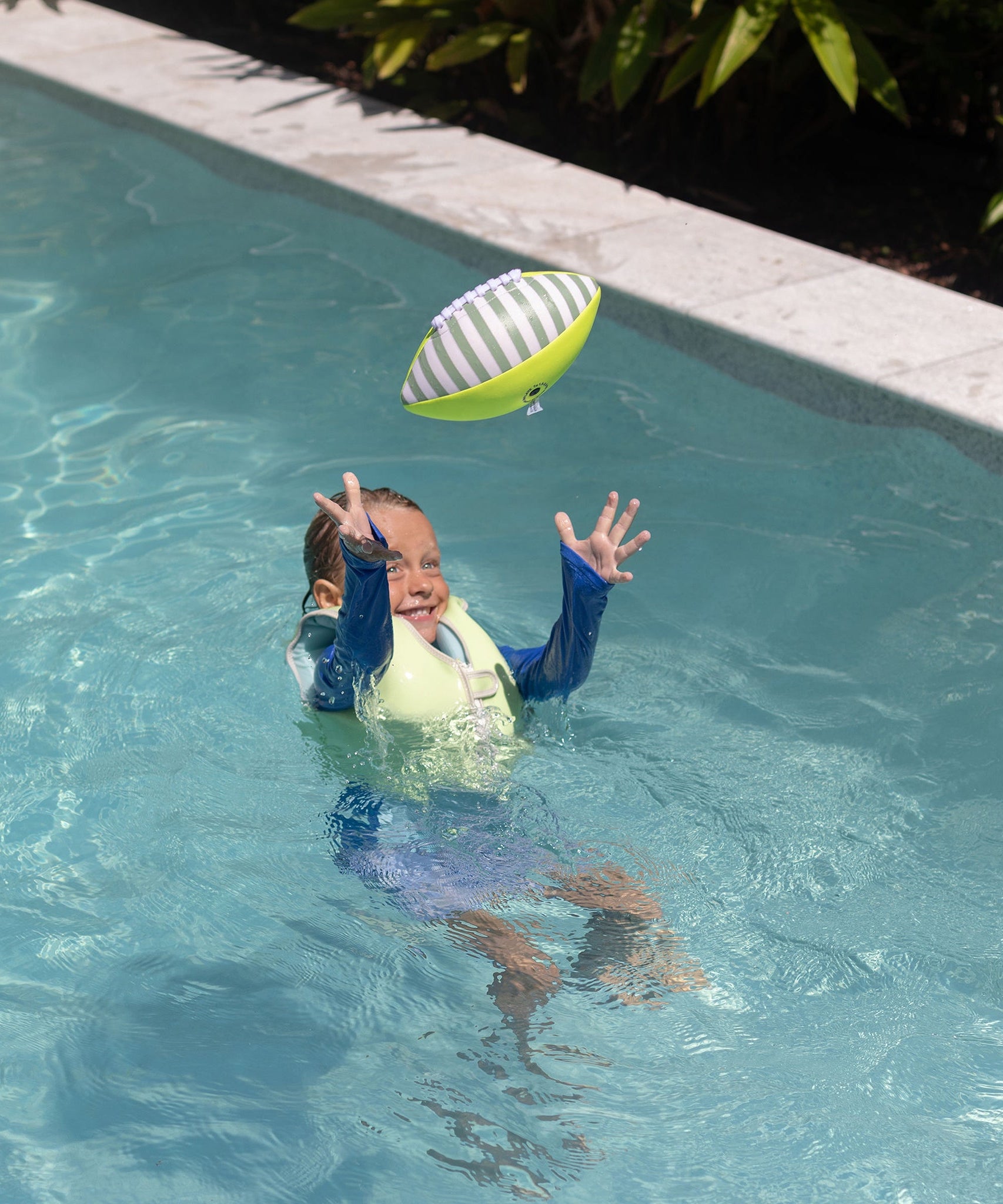 Sunnylife - Neopreen Zachte Strand Speelbal