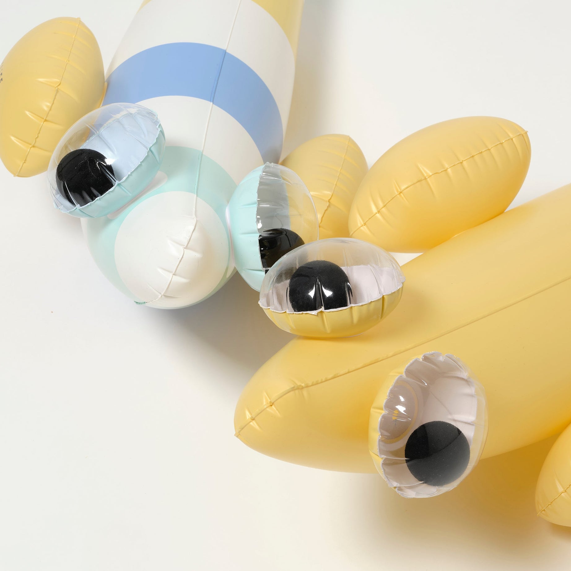 Sunnylife - Balık Finn Opblaasbare Zee- en Zwembadzwemaccessoire