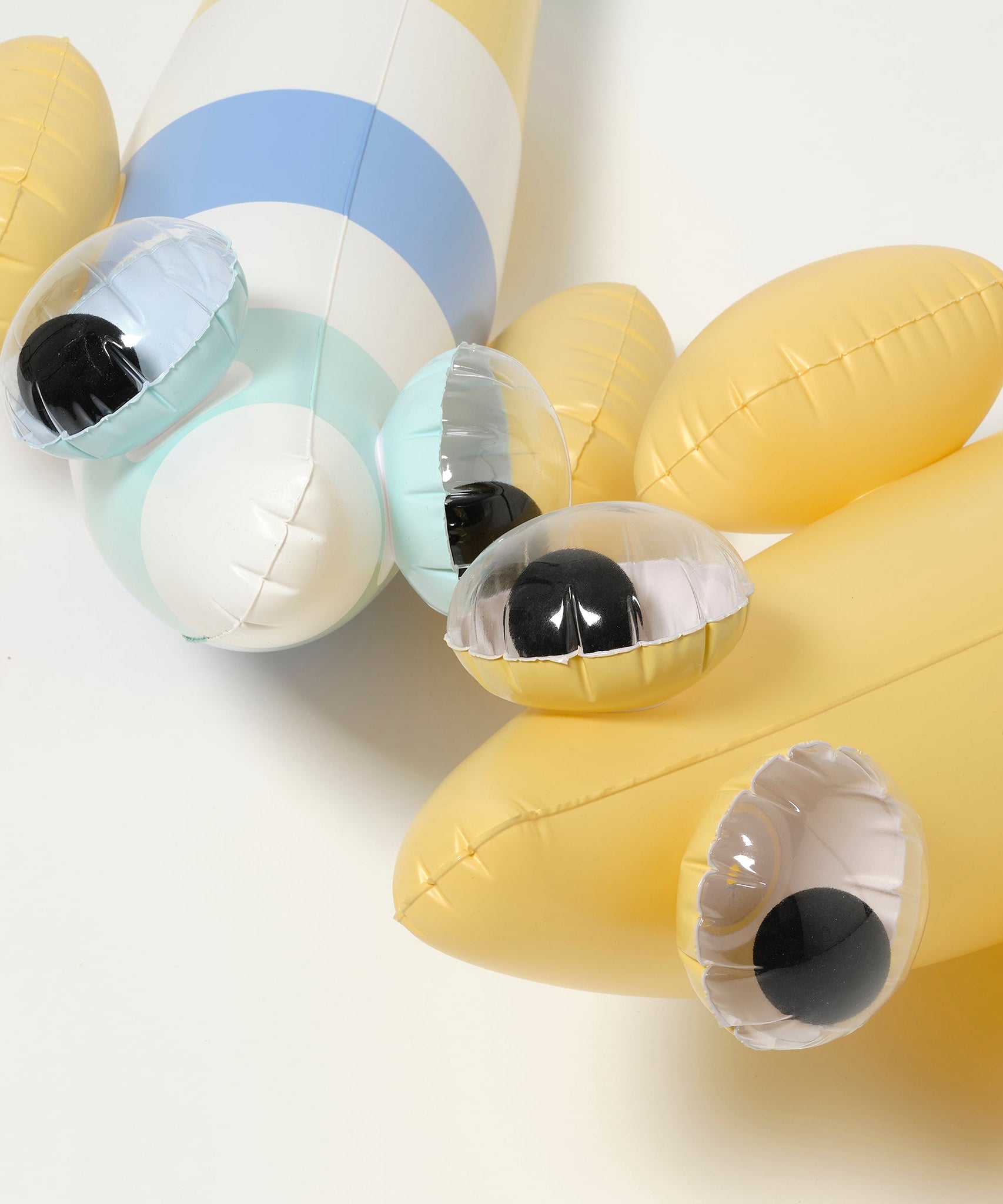 Sunnylife - Balık Finn Opblaasbare Zee- en Zwembadzwemaccessoire