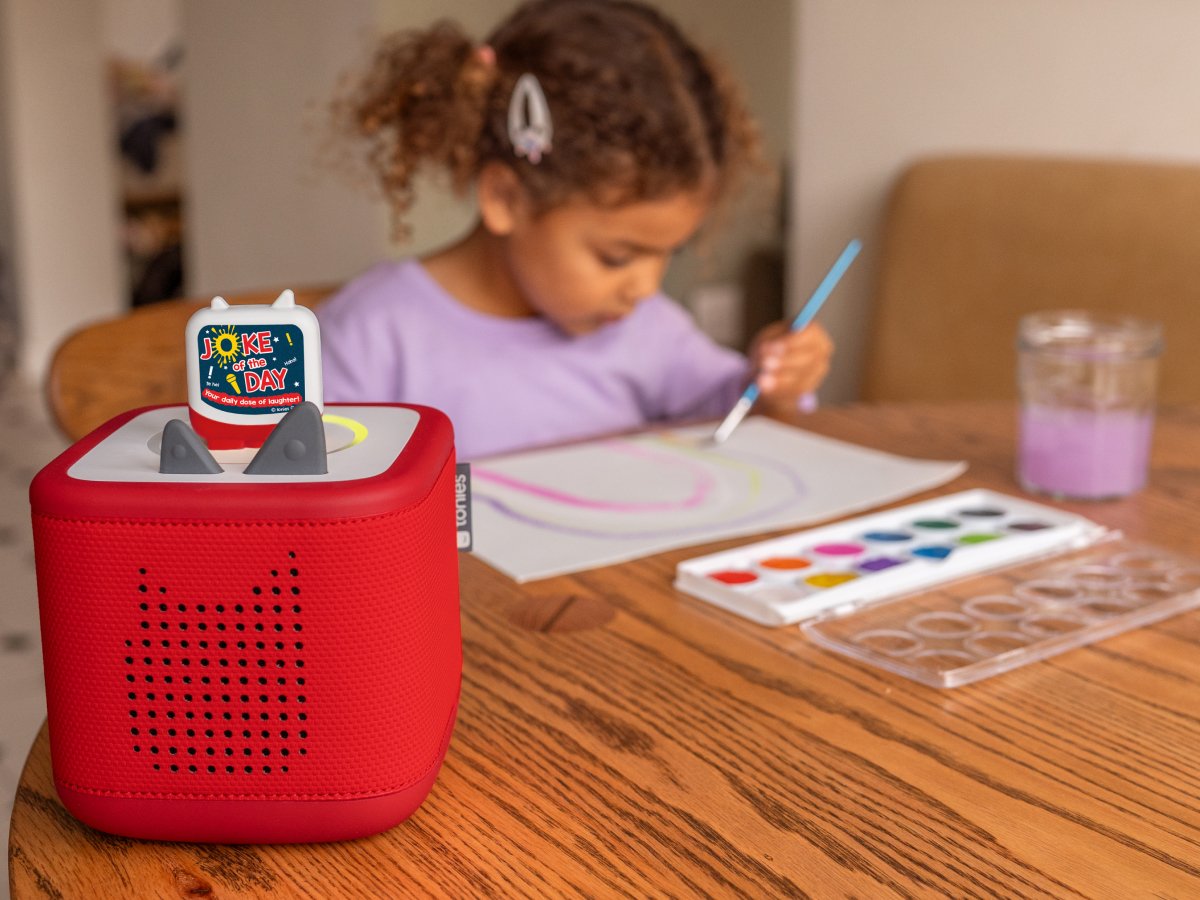 Tonies - Engelse Dagelijkse Bijgewerkte Grap van de Dag Figuur